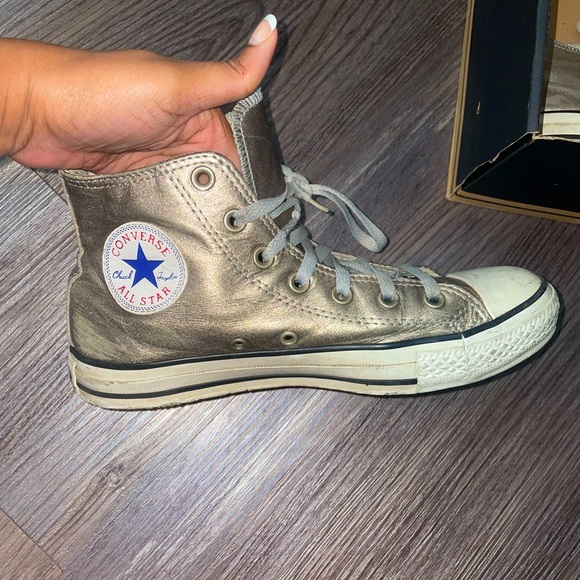 Converse Unisex Gold Size 8 Women’s 6 Men - Picture 1 of 2